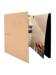 CARPETA MUESTRARIO TRÍPTICO CON SOLAPAS